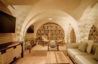 At La Casa de la Playa, Guests Sleep with the Jellyfishes