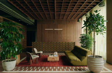 A Palm Court-Inspired Workspace is an Oasis in London